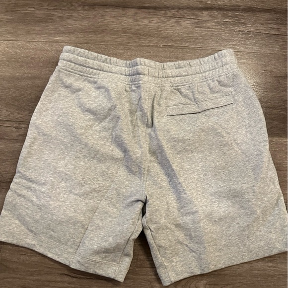 Brand New Gymshark Men’s Crest Shorts - Picture 2 of 2